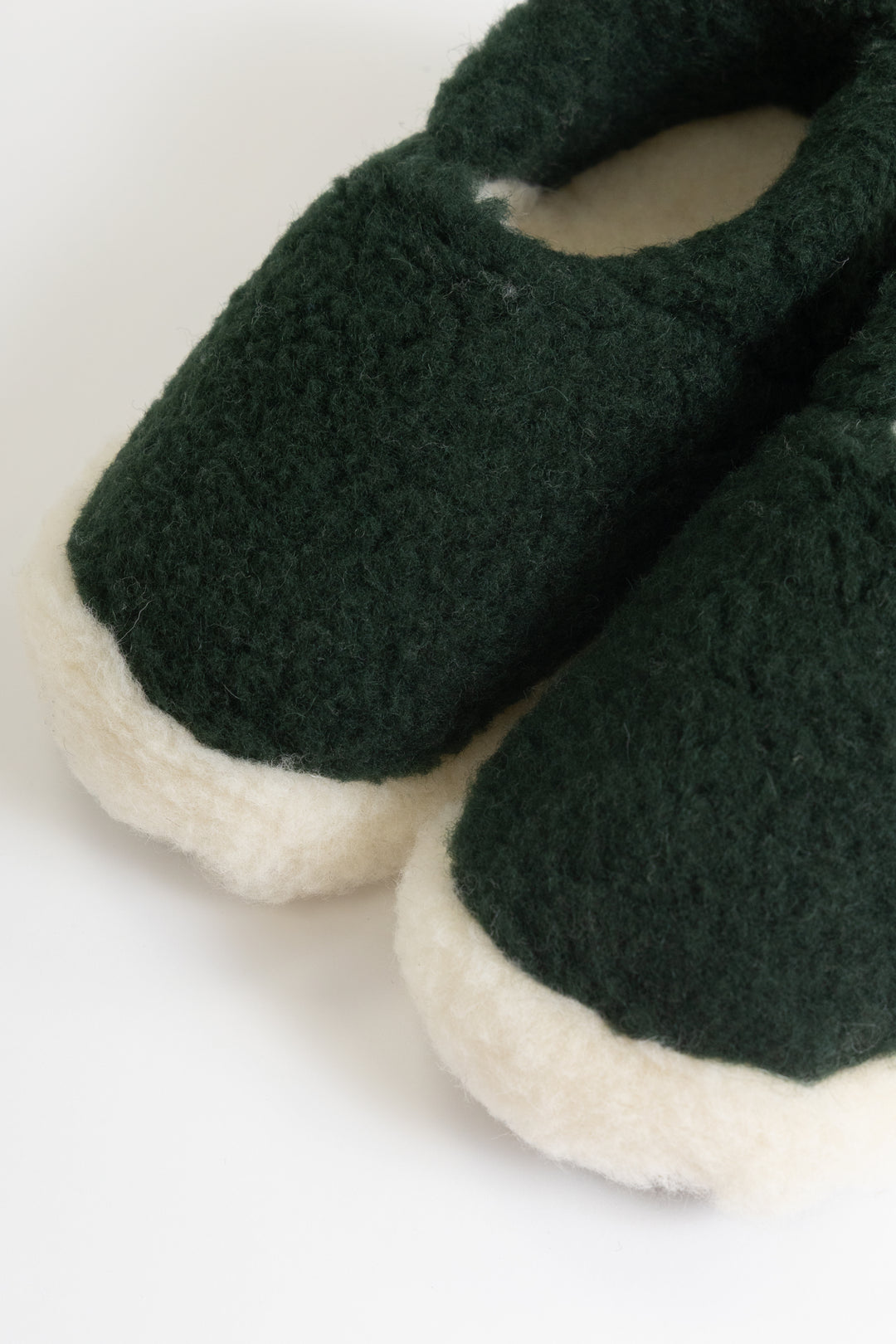 Coldbreaker - Siberian Slippers - Dark Green