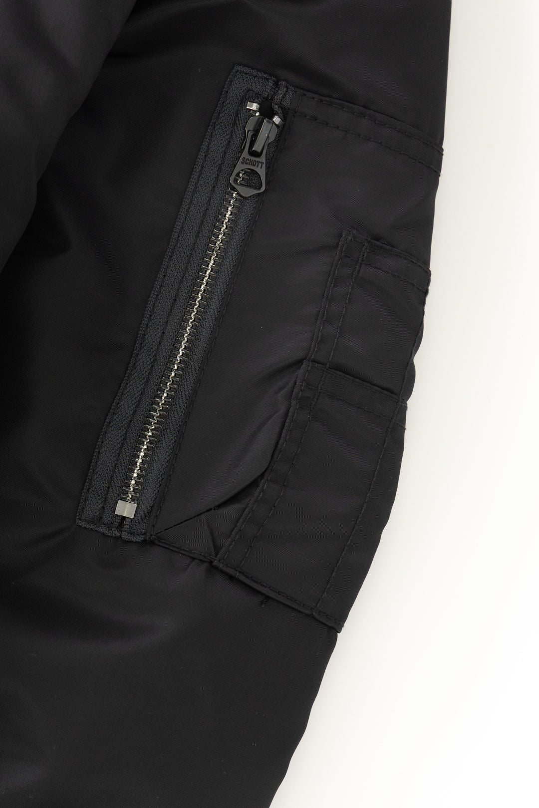 Schott N.Y.C - 90's Nylon Bomber Jacket - Black